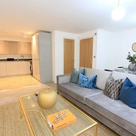 Apartman Cabot Mews 2 *