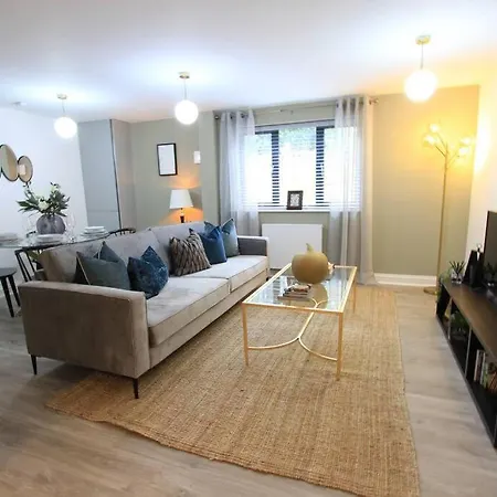 Cabot Mews 2 *
